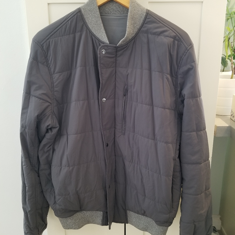 Kit and ace reversable jacket large?